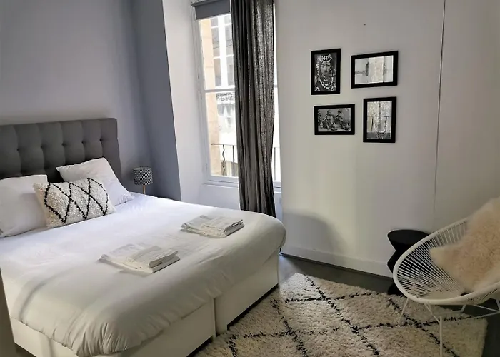 Very Nice Historical Center Apartment